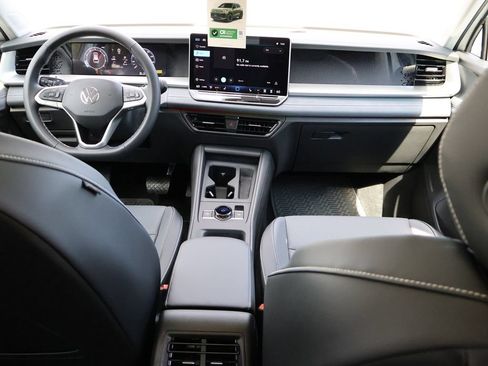 New 2026 Volkswagen Tiguan SE AWD/4WD image 16
