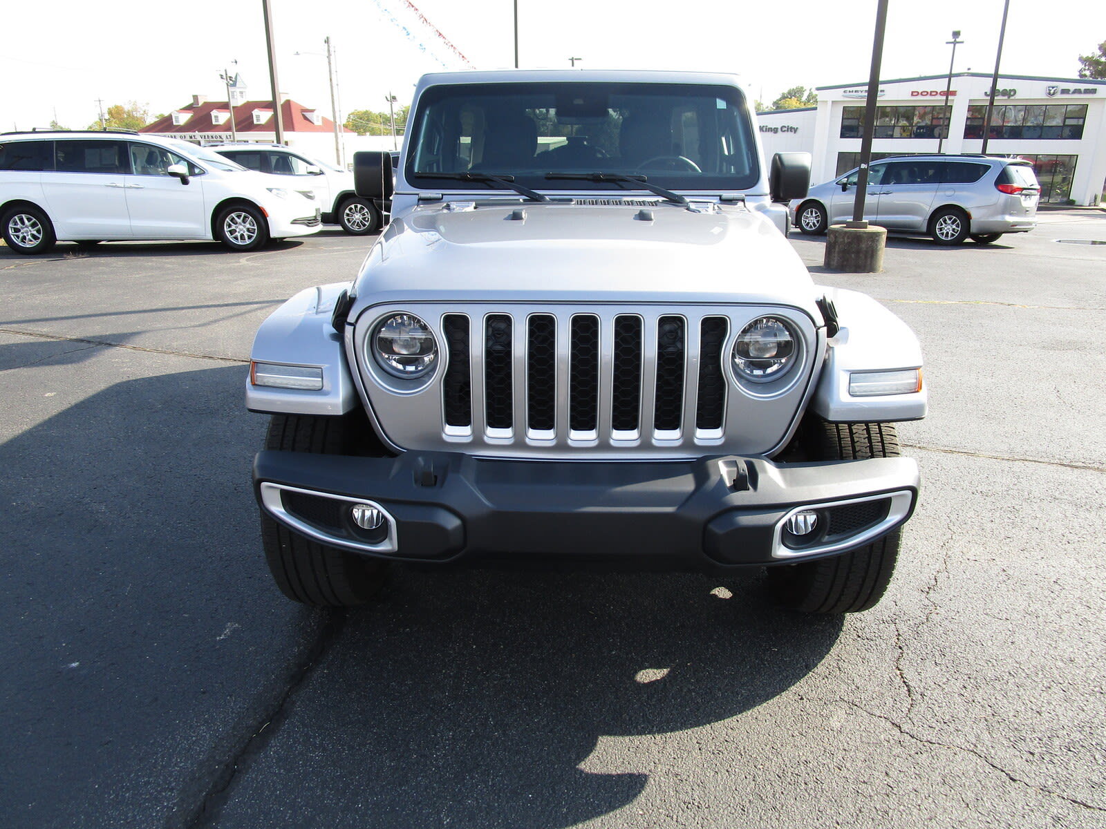 Used 2021 Jeep Wrangler Unlimited Sahara w/ Cold Weather Group AWD/4WD image 4