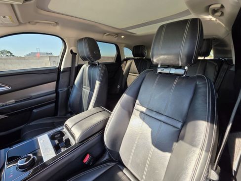 Used 2018 Land Rover Range Rover Velar S image 16
