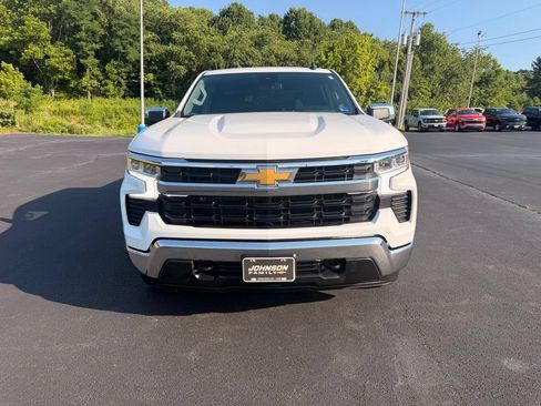 Used 2025 Chevrolet Silverado 1500 LT AWD/4WD image 3