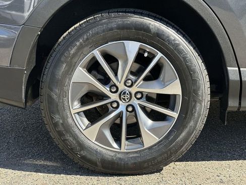 Used 2016 Toyota RAV4 XLE w/ Convenience Package image 31