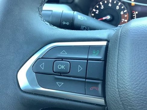 Used 2025 Jeep Compass Limited AWD/4WD image 24