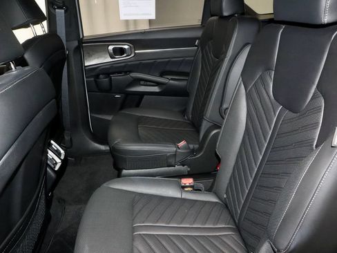 Used 2025 Kia Sorento SX Prestige AWD/4WD image 24