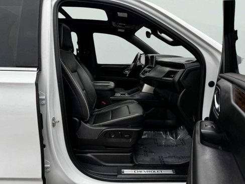 Used 2021 Chevrolet Suburban Premier w/ Premium Package image 51