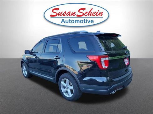 Used 2018 Ford Explorer XLT FWD image 25