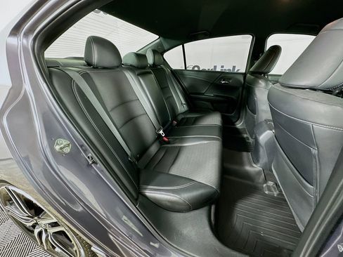 Used 2016 Honda Accord Sport image 28