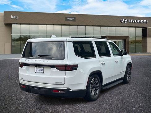 Used 2022 Jeep Wagoneer Series III image 6