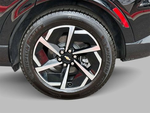 Used 2025 Chevrolet Equinox EV LT image 13