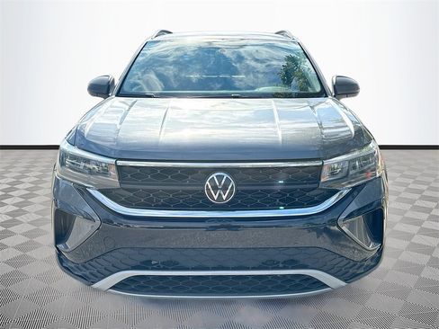 Used 2022 Volkswagen Taos S image 2