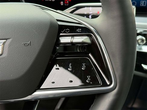 Used 2024 Cadillac Lyriq Luxury w/ LPO, Floor Liner Package image 31