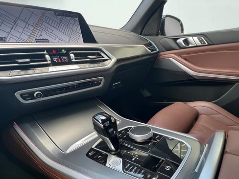 Used 2023 BMW X5 xDrive40i w/ Premium Package image 49