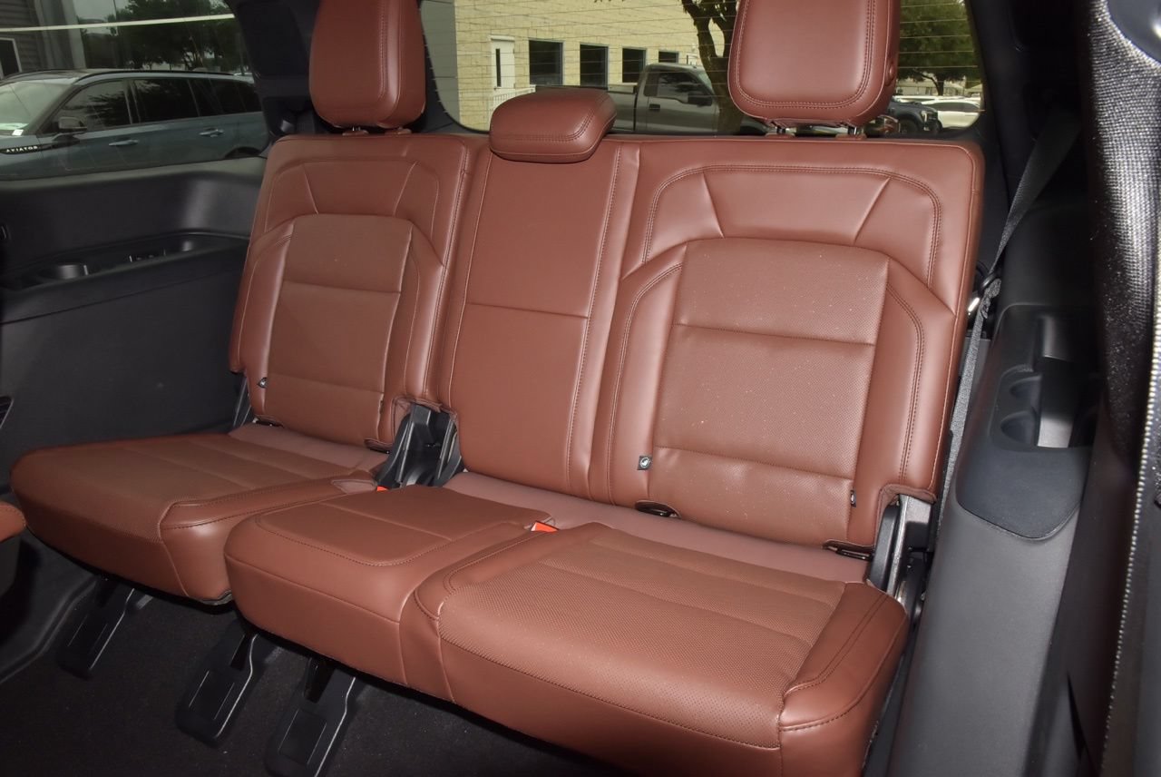 New 2027 Lincoln Navigator Reserve AWD/4WD image 15