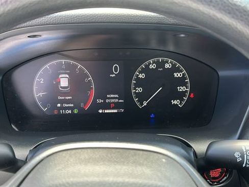 Used 2023 Honda HR-V LX image 13