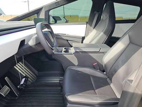 Used 2024 Tesla Cybertruck Cyberbeast AWD/4WD image 9