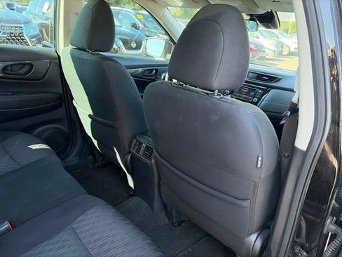 Used 2020 Nissan Rogue S FWD image 15