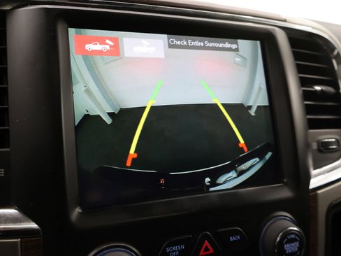 Used 2018 RAM 3500 Laramie image 17