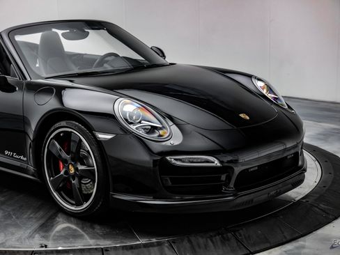 Used 2015 Porsche 911 Turbo image 33