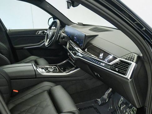 Used 2026 BMW X5 sDrive40i w/ Premium Package image 16