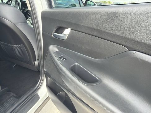 Used 2023 Hyundai Santa Fe SEL FWD image 11