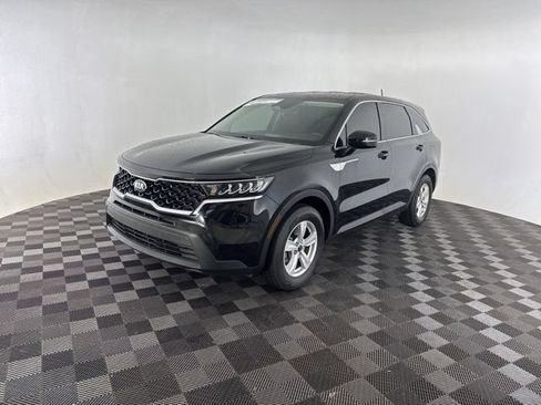 Used 2021 Kia Sorento LX FWD image 5