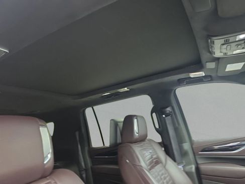 Used 2024 Cadillac Escalade ESV V w/ LPO, ONYX Package AWD/4WD image 30
