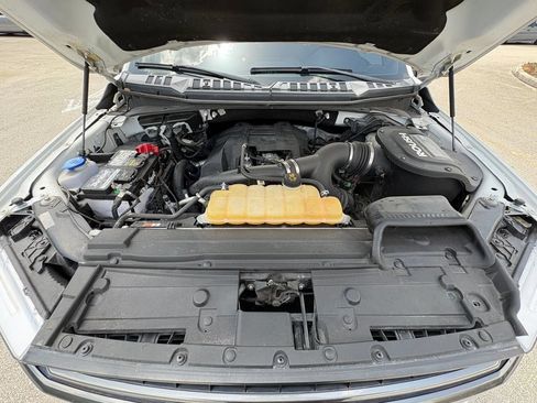 Used 2018 Ford F150 XLT w/ Equipment Group 302A Luxury AWD/4WD image 31