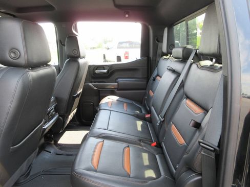 Used 2021 GMC Sierra 1500 AT4 w/ AT4 Preferred Package AWD/4WD image 23