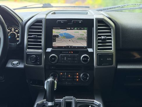 Used 2015 Ford F150 Platinum w/ Equipment Group 701A Luxury AWD/4WD image 23