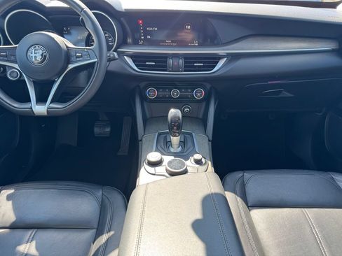 Used 2018 Alfa Romeo Stelvio Ti AWD/4WD image 10
