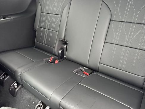 New 2026 Buick Enclave Avenir image 17