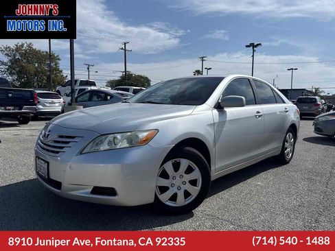 Used 2009 Toyota Camry FWD image 1
