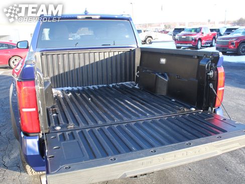Used 2024 Toyota Tacoma TRD Off-Road image 29