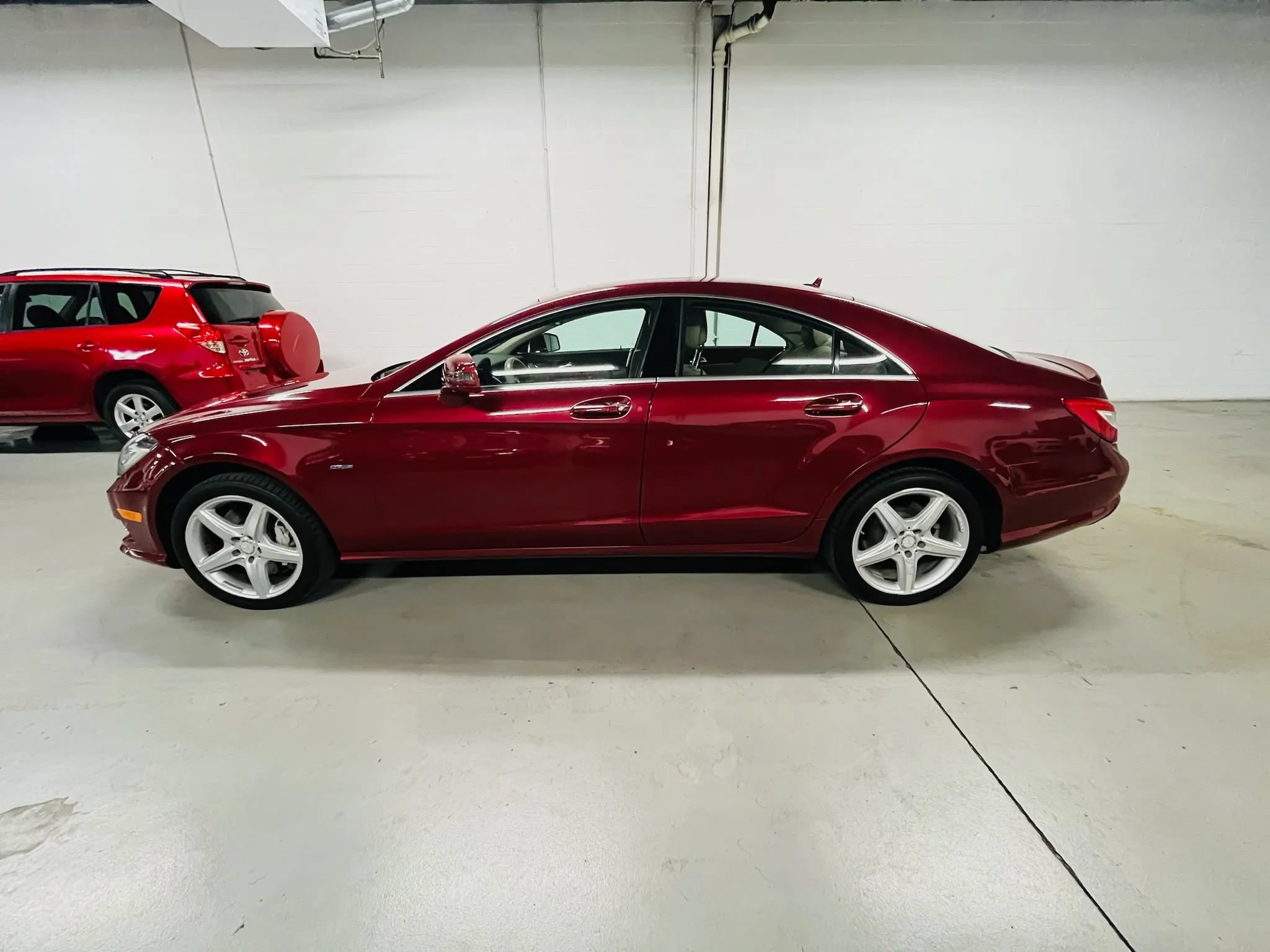 Used 2012 Mercedes-Benz CLS 550 4MATIC image 5