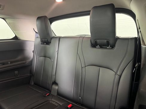 Used 2023 INFINITI QX60 Luxe AWD/4WD image 12
