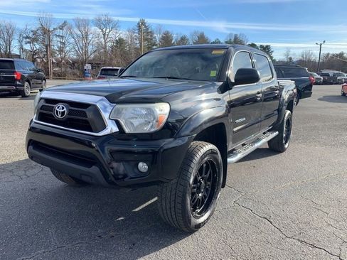 Used 2012 Toyota Tacoma 4x4 Double Cab image 2