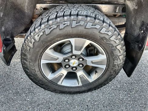 Used 2018 Chevrolet Colorado Z71 AWD/4WD image 19