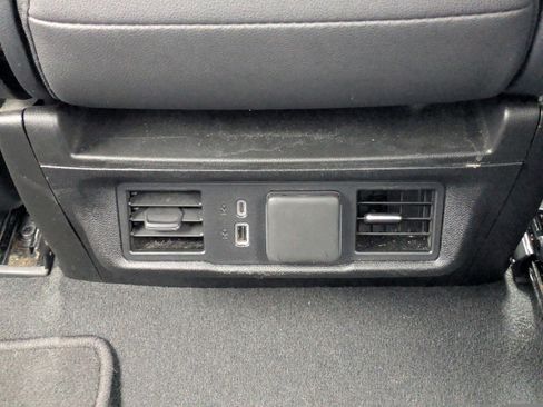 Certified 2025 GMC Sierra 1500 SLT image 14