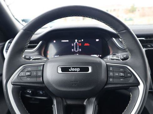 Certified 2024 Jeep Grand Cherokee L Laredo AWD/4WD image 14
