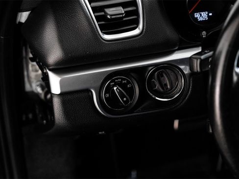 Used 2015 Porsche Cayman image 22