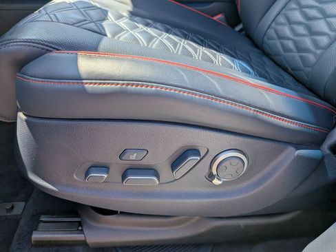 Used 2025 Genesis GV80 3.5T e-SC AWD/4WD image 15