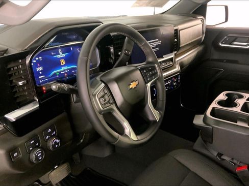Used 2023 Chevrolet Silverado 1500 LT AWD/4WD image 14