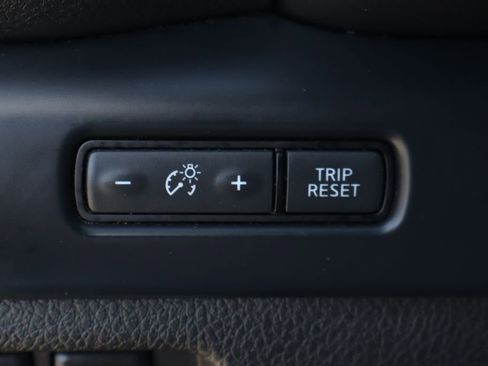Used 2021 Nissan Titan S w/ HD Front GAWR Package AWD/4WD image 20