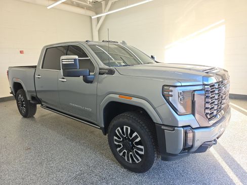 Used 2024 GMC Sierra 2500 Denali Ultimate w/ Max Trailering Package image 7