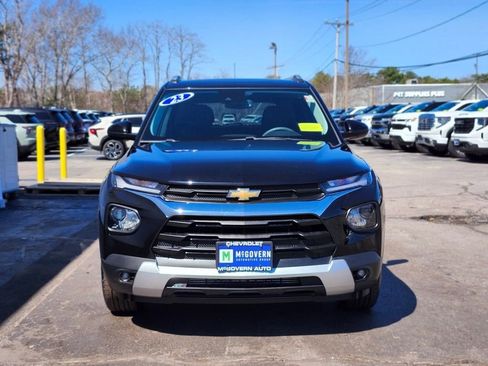 Used 2023 Chevrolet TrailBlazer LT w/ Convenience Package AWD/4WD image 8