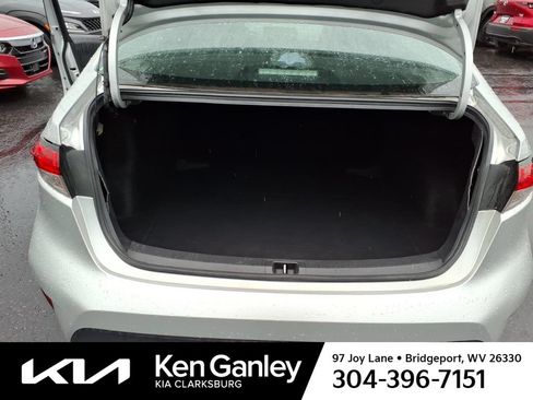 Used 2022 Toyota Corolla LE FWD image 12