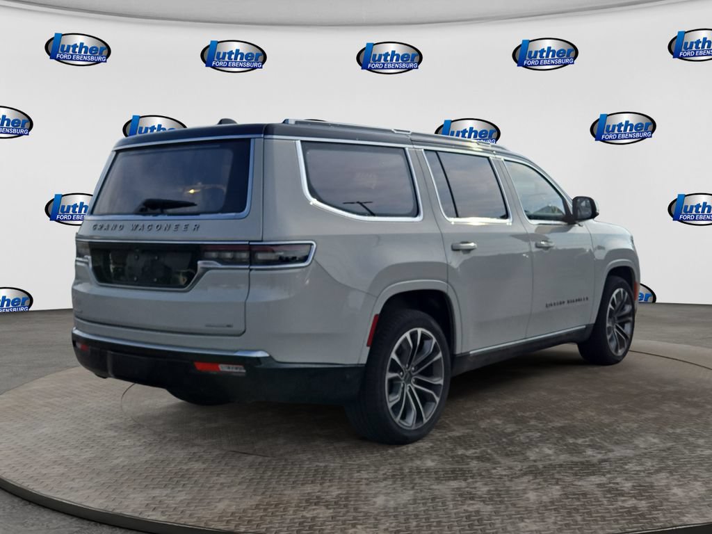 Used 2022 Jeep Grand Wagoneer Series III AWD/4WD image 5