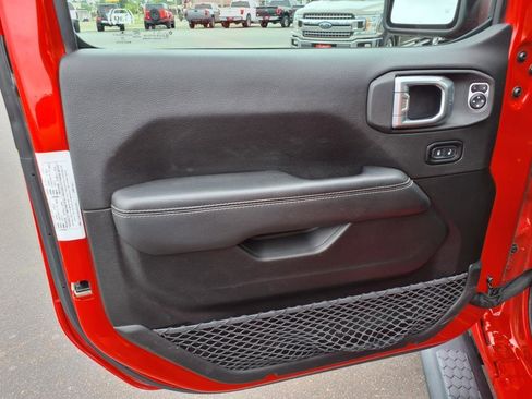 Used 2020 Jeep Wrangler Rubicon w/ Uconnect 4C Nav & Sound Group image 11