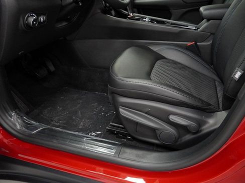 New 2026 Jeep Compass Latitude image 28