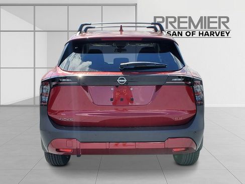 New 2026 Nissan Kicks SR FWD image 5