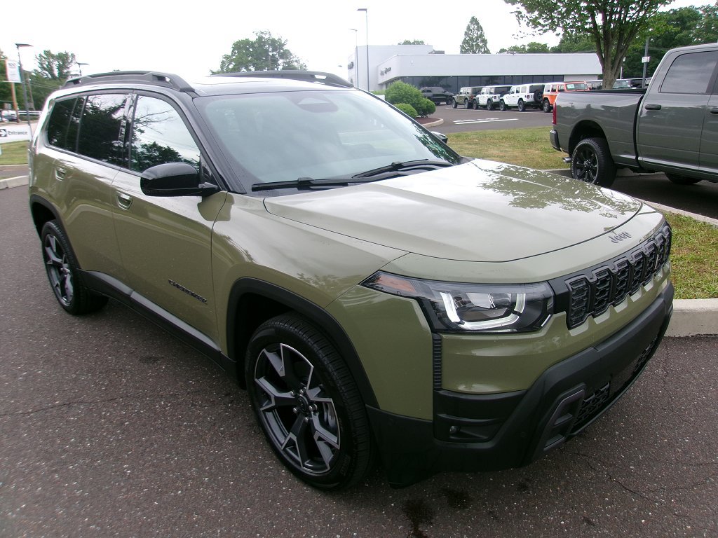 New 2026 Jeep Cherokee Overland w/ Trailer Tow Group AWD/4WD image 2